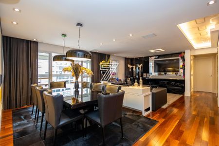 3_photo/94dce48181.be9a0c977c72f21b-ATLAS-4c815e81-ee5f-44a6-8b4d-e35a75a69338.jpg de apartamento à venda com 4 quartos, 193m² em Água Verde, Curitiba