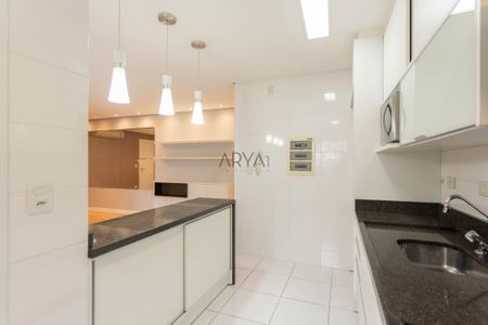 8_photo/94dce4827d.c88545e9a7e8fd85-ATLAS-6665f88a-29e0-4b80-9b52-67757e41c8ac.jpg de apartamento à venda com 3 quartos, 94m² em Água Verde, Curitiba