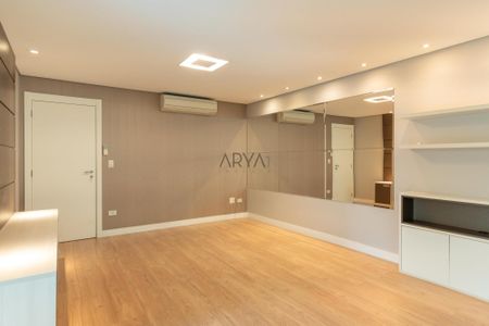 2_photo/94dce4827d.c88545e9a7e8fd85-ATLAS-bfc5afe3-5bce-4614-acd8-224d9c58aca6.jpg de apartamento à venda com 3 quartos, 94m² em Água Verde, Curitiba