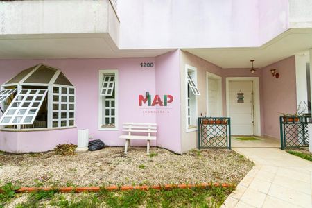 4_photo/94dce482a1.8d18c630dfb2204c-ATLAS-2377e68e-bde9-4da4-8f1b-a0dd8a631b25.jpg de casa à venda com 4 quartos, 276m² em Água Verde, Curitiba