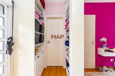 26_photo/94dce482a1.8d18c630dfb2204c-ATLAS-a64f94e3-8230-43bb-b23a-e42985b0f4e3.jpg de casa à venda com 4 quartos, 276m² em Água Verde, Curitiba