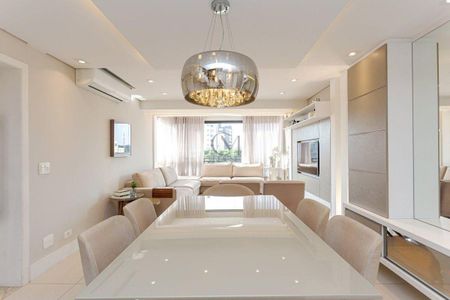 4_photo/94dce4831f.61bdc0c06b760ac2-ATLAS-900039da-abaf-4be1-9c39-ffc8e4e5d723.jpg de apartamento à venda com 3 quartos, 215m² em Água Verde, Curitiba