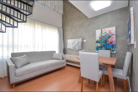 4_photo/94dce483a5.2d62fa29cfdde16d-ATLAS-8dd38ea7-7796-478b-81cf-317e745d2c79.jpg de apartamento à venda com 1 quarto, 44m² em Água Verde, Curitiba