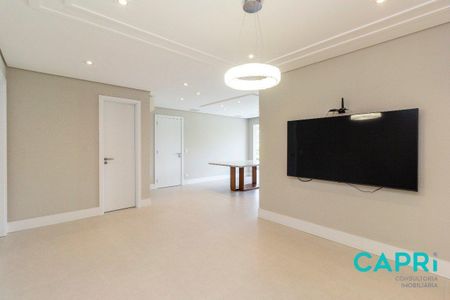 7_photo/94dce483d1.2a5ec1c623a0236e-ATLAS-0c8845a8-a533-40e2-936c-524fba623b81.jpg de apartamento para alugar com 3 quartos, 158m² em Água Verde, Curitiba