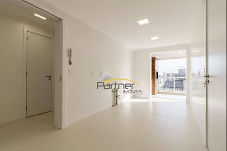 13_photo/94dce483d1.9e71457264ed4c59-ATLAS-b0d79bcc-ca52-4395-aef3-e33d390b4cb1.jpg de apartamento à venda com 4 quartos, 158m² em Água Verde, Curitiba