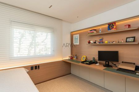 27_photo/94dce483d1.a85202421d6a2d94-ATLAS-79e174b1-e2ab-46d8-9c6d-87e7ffa9c0b7.jpg de apartamento à venda com 3 quartos, 158m² em Água Verde, Curitiba