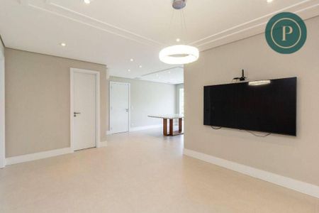 4_photo/94dce483d9.80c53de04f91e643-ATLAS-5ace4e54-388a-4109-a3fd-24bc08d2c3e3.jpg de apartamento para alugar com 4 quartos, 158m² em Água Verde, Curitiba