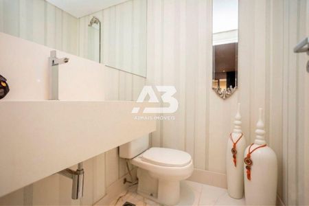 8_photo/94dce483ed.1aa5b8f538f3adaf-ATLAS-045e2f9c-77d3-4de8-b524-1a7b8ea04dc0.jpg de apartamento à venda com 4 quartos, 193m² em Água Verde, Curitiba