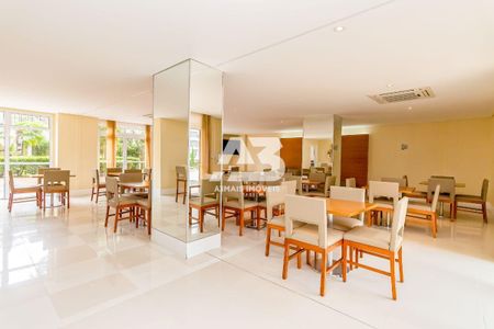 33_photo/94dce483ed.1aa5b8f538f3adaf-ATLAS-51f287f7-7db8-4bd0-a182-a4e37c61e137.jpg de apartamento à venda com 4 quartos, 193m² em Água Verde, Curitiba