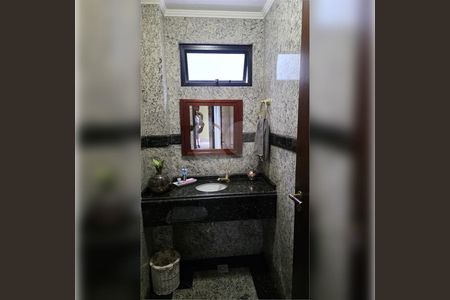 7_photo/94dce48585.c54b499e30a4c429-ATLAS-fa5e648a-a8cd-49c3-a46e-3641af3facb2.jpg de casa à venda com 4 quartos, 418m² em Água Verde, Curitiba