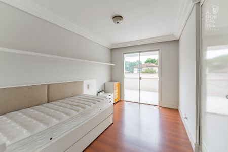 17_photo/94dce48589.72c6de53d9443c33-ATLAS-ec310ffe-852e-47b7-9dfe-a830b9b85213.jpg de casa para alugar com 4 quartos, 246m² em Água Verde, Curitiba