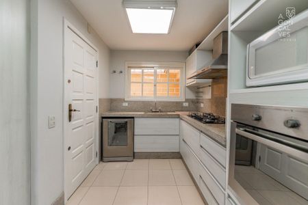 6_photo/94dce48589.a3ae9ae7e703bbee-ATLAS-60b4d4da-e445-4eaa-bf53-5741602d1cb7.jpg de casa para alugar com 4 quartos, 246m² em Água Verde, Curitiba