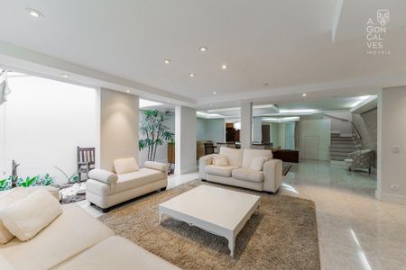 3_photo/94dce48589.a3ae9ae7e703bbee-ATLAS-bbea7f4b-cef4-4734-bded-ce0e08982238.jpg de casa para alugar com 4 quartos, 246m² em Água Verde, Curitiba