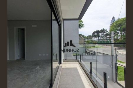 42_photo/94dce4858b.b85d04931a7554fc-ATLAS-a6db3ebe-8a47-449e-8887-54b484953a15.jpg de casa à venda com 3 quartos, 134m² em Água Verde, Curitiba