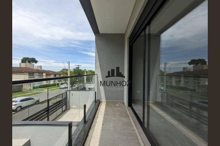 44_photo/94dce4858b.b85d04931a7554fc-ATLAS-cc6558e8-b4b4-484a-b0eb-919adfdc91f9.jpg de casa à venda com 3 quartos, 134m² em Água Verde, Curitiba