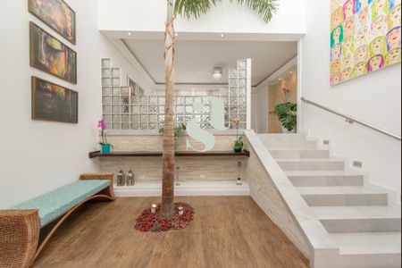 6_photo/94dce485eb.9e0f63e34932a427-ATLAS-49ef2af9-6f27-4b2f-bc23-a6ea9d03bf58.jpg de casa à venda com 3 quartos, 440m² em Água Verde, Curitiba