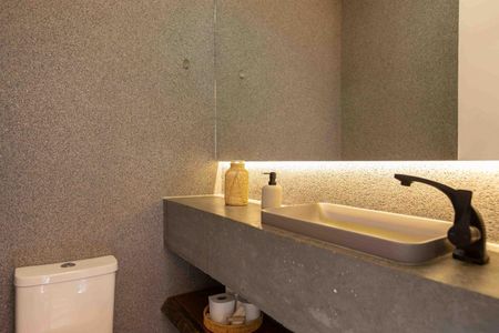 8_photo/94dce4860d.34f8a368ab26d3b9-ATLAS-37675e27-2d03-4e04-b724-9b4bf2fabcaf.jpg de casa à venda com 3 quartos, 174m² em Água Verde, Curitiba