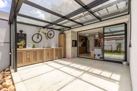 16_photo/94dce4860d.34f8a368ab26d3b9-ATLAS-72154b60-5a6e-49a1-ada6-eaf4b484307b.jpg de casa à venda com 3 quartos, 174m² em Água Verde, Curitiba