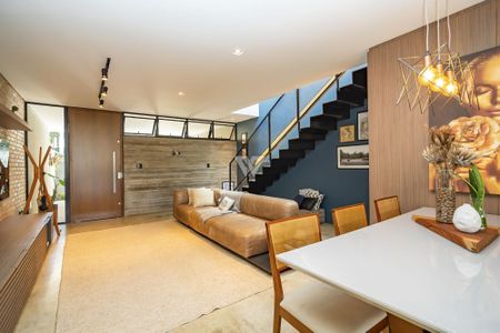 4_photo/94dce4860d.3b57973b6ba6616d-ATLAS-e6bfb8e5-da61-4f99-a9a9-05d075d05458.jpg de casa à venda com 3 quartos, 200m² em Água Verde, Curitiba