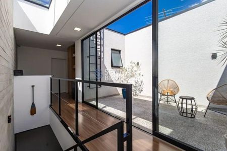 14_photo/94dce4860d.7aeb7bc2eb1ec1ba-ATLAS-bdedf03e-cdbb-4bab-8b93-020a05e08c09.jpg de casa à venda com 3 quartos, 174m² em Água Verde, Curitiba