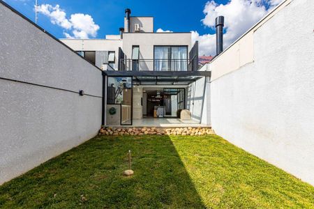 17_photo/94dce4860d.ff814dd41d6488d0-ATLAS-582de480-d0da-4e40-b1db-a98af56194ce.jpg de casa à venda com 3 quartos, 174m² em Água Verde, Curitiba