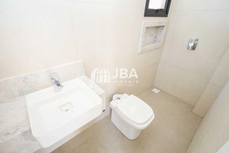 40_photo/94dce4864d.08f922be3a726ba4-ATLAS-297bb5f4-359d-4b51-b8b6-9db530fd72a7.jpg de casa à venda com 0 quarto, 166m² em Água Verde, Curitiba