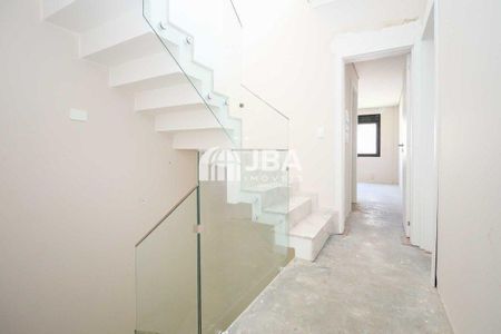 30_photo/94dce4864d.08f922be3a726ba4-ATLAS-d2e41580-0c38-430a-ae19-1eefb3bfcfc2.jpg de casa à venda com 0 quarto, 166m² em Água Verde, Curitiba