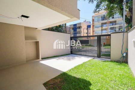 3_photo/94dce4864d.08f922be3a726ba4-ATLAS-dcc72162-e2e8-4f67-b941-1acf8277f60d.jpg de casa à venda com 0 quarto, 166m² em Água Verde, Curitiba