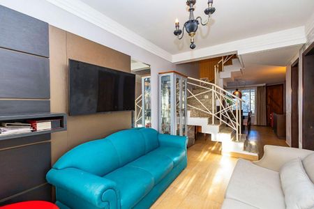 8_photo/94dce4865b.d064f87ba2f4a60c-ATLAS-27d76415-cb31-466b-8d9e-cee6830367e8.jpg de casa à venda com 3 quartos, 211m² em Água Verde, Curitiba