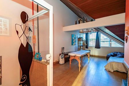 28_photo/94dce4865b.d064f87ba2f4a60c-ATLAS-82571fec-386c-4eef-909a-432a7718b8bf.jpg de casa à venda com 3 quartos, 211m² em Água Verde, Curitiba