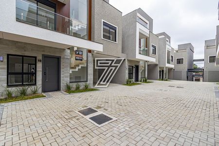 47_photo/94dce486b7.7fe9e15395ac7b2e-ATLAS-92c769bb-4d55-4ca2-abce-4aad50e4d012.jpg de casa à venda com 3 quartos, 137m² em Água Verde, Curitiba