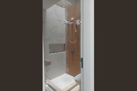 31_photo/94dce486b7.a8710b8aa3f77d26-ATLAS-44695b59-83c5-4bd9-a114-e3769e5e93c9.jpg de casa à venda com 3 quartos, 260m² em Água Verde, Curitiba