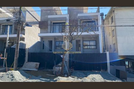 3_photo/94dce486b7.cdd4f02be08f0036-ATLAS-de3c6401-64d4-40b3-b58d-dc04c9246778.jpg de casa à venda com 3 quartos, 260m² em Água Verde, Curitiba