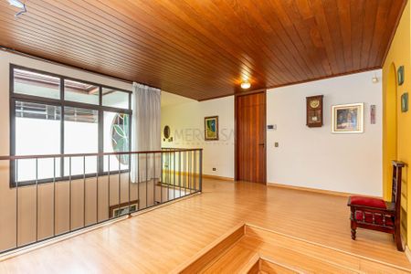 4_photo/94dce486db.dd63bef89a0f751f-ATLAS-7c5317a5-5c46-4455-ba29-092d31c8a4aa.jpg de casa à venda com 4 quartos, 552m² em Água Verde, Curitiba