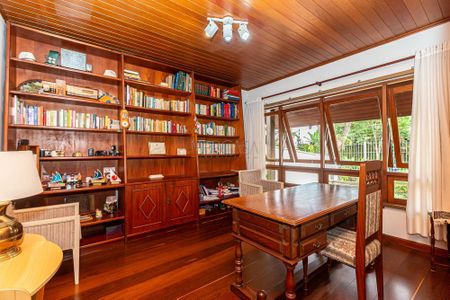 11_photo/94dce486db.dd63bef89a0f751f-ATLAS-9e83f1ba-9e8e-4184-819f-68eff4ea6e14.jpg de casa à venda com 4 quartos, 552m² em Água Verde, Curitiba