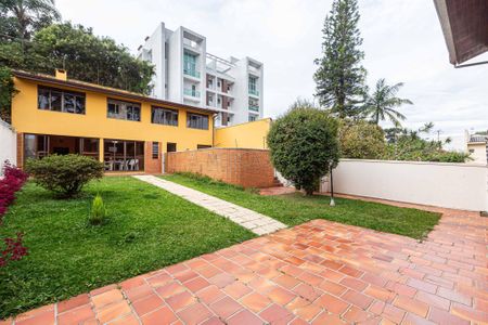 7_photo/94dce486db.dd63bef89a0f751f-ATLAS-b731adc5-c373-4f1b-9d5a-29b71bdf64ba.jpg de casa à venda com 4 quartos, 552m² em Água Verde, Curitiba