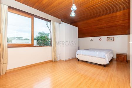 5_photo/94dce486db.dd63bef89a0f751f-ATLAS-beccd1ab-a35d-4c1d-8780-a47054300d37.jpg de casa à venda com 4 quartos, 552m² em Água Verde, Curitiba