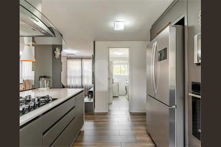 4_photo/94dce48705.0f81dd1a9a4f6ffb-ATLAS-7fb959b3-d61c-4e8a-a32c-256a936de8a0.jpg de apartamento à venda com 3 quartos, 117m² em Água Verde, Curitiba