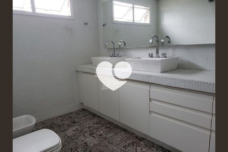 5_photo/94dce48723.dd63bef89a0f751f-ATLAS-2cb9ef07-c6b2-4407-a7ca-a54c9330ffcc.jpg de casa à venda com 4 quartos, 708m² em Água Verde, Curitiba