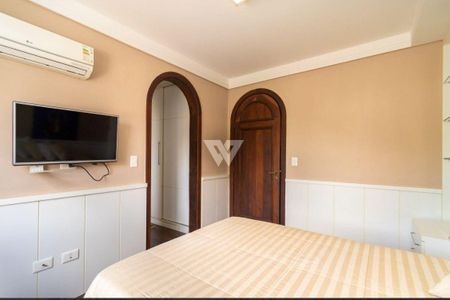 49_photo/94dce48723.dd63bef89a0f751f-ATLAS-791bd045-83d9-4db7-afaf-237a9fa2cdba.jpg de casa à venda com 4 quartos, 708m² em Água Verde, Curitiba