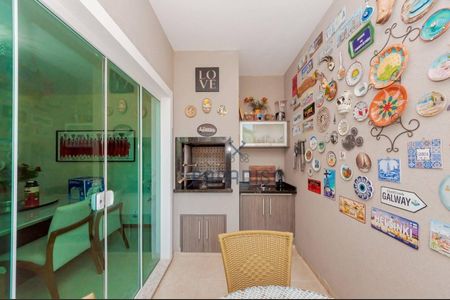 8_photo/94dce48793.d07c2a0b8c6da5c7-ATLAS-0abb00f1-fd97-4566-80c1-e11d95060e59.jpg de casa à venda com 3 quartos, 202m² em Água Verde, Curitiba