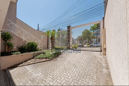 8_photo/94dce48793.d07c2a0b8c6da5c7-ATLAS-6b23d26f-8e27-4112-8fa2-5fb058637391.jpg de casa à venda com 3 quartos, 202m² em Água Verde, Curitiba