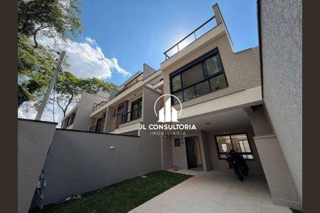 3_photo/94dce487b3.fc0a65be35392549-ATLAS-e38d43be-6064-4b50-88e1-3d75ef03b4fb.jpg de casa à venda com 3 quartos, 168m² em Água Verde, Curitiba