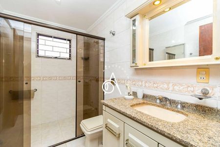 11_photo/94dce487c5.bab592124e6b75e1-ATLAS-3e12ac9f-a488-4132-8e1d-be56ed23ea16.jpg de casa à venda com 4 quartos, 366m² em Água Verde, Curitiba