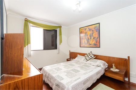 34_photo/94dce487c5.bab592124e6b75e1-ATLAS-60908c86-9036-4e60-8a4b-7f6b43285932.jpg de casa à venda com 3 quartos, 366m² em Água Verde, Curitiba