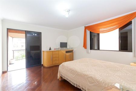 35_photo/94dce487c5.bab592124e6b75e1-ATLAS-674077d2-04f9-47cd-8f97-54cc4034ba2b.jpg de casa à venda com 3 quartos, 366m² em Água Verde, Curitiba