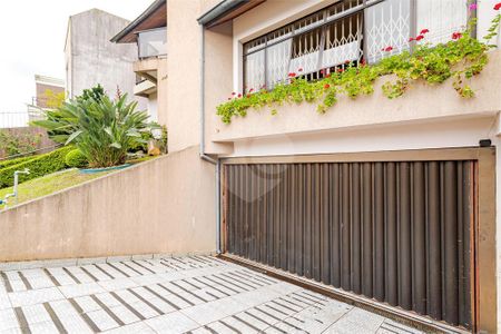 30_photo/94dce487c5.bab592124e6b75e1-ATLAS-7cfa8c13-9d9f-4049-a5a1-87a9a61d3c5f.jpg de casa à venda com 3 quartos, 366m² em Água Verde, Curitiba