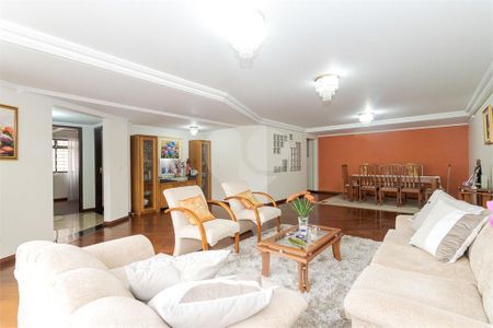 44_photo/94dce487c5.bab592124e6b75e1-ATLAS-d831a6e0-aa62-48f2-9e86-937a868ded63.jpg de casa à venda com 3 quartos, 366m² em Água Verde, Curitiba
