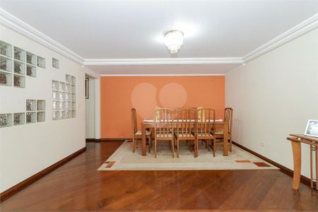 5_photo/94dce487c5.bab592124e6b75e1-ATLAS-e5df38fe-8795-4141-bfec-115c4e4e4525.jpg de casa à venda com 3 quartos, 366m² em Água Verde, Curitiba