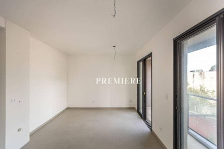 5_photo/94dce487cb.f7e81ba1849dc159-ATLAS-879b52f0-5a67-4b2a-9d56-5b83705988ae.jpg de apartamento à venda com 1 quarto, 33m² em Água Verde, Curitiba